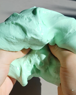 Holiday minty swirl slime